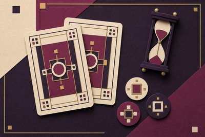 Illustration: zwei Karten und Jetons auf einem Spieltisch